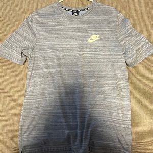 Nike mens graphic tee